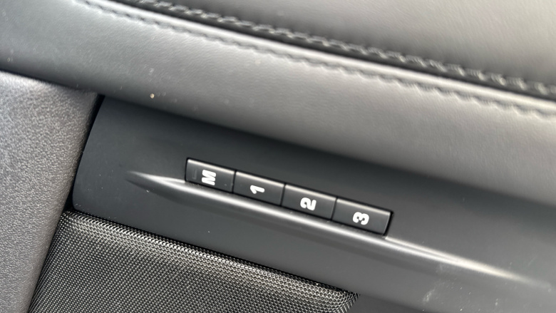 Land Rover Range Rover Evoque 1.5 P300e R-Dynamic HSE 5dr Auto Hatchback